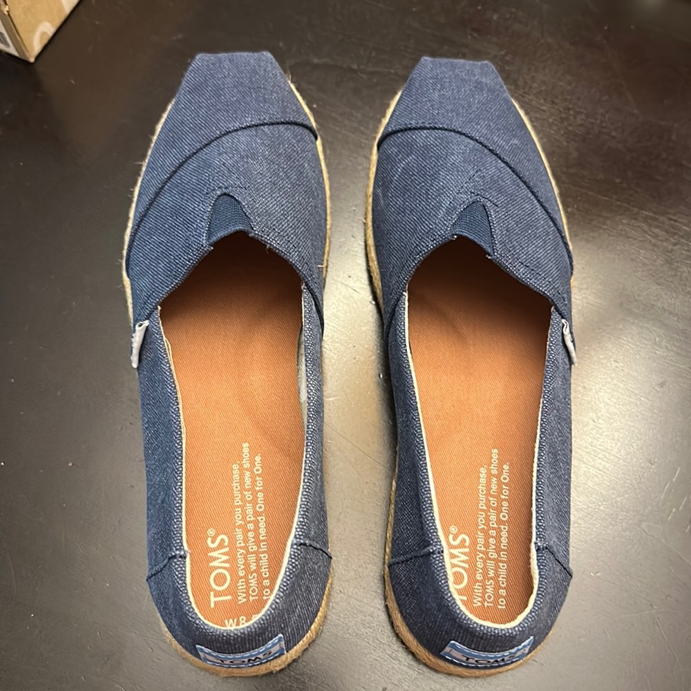Toms woman Classic Navy Washed Canvas Rope sole